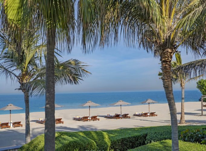 Спецпредложение от отеля Al Zorah Beach Resort (ex. The Oberoi Beach Resort Al Zorah) 5*